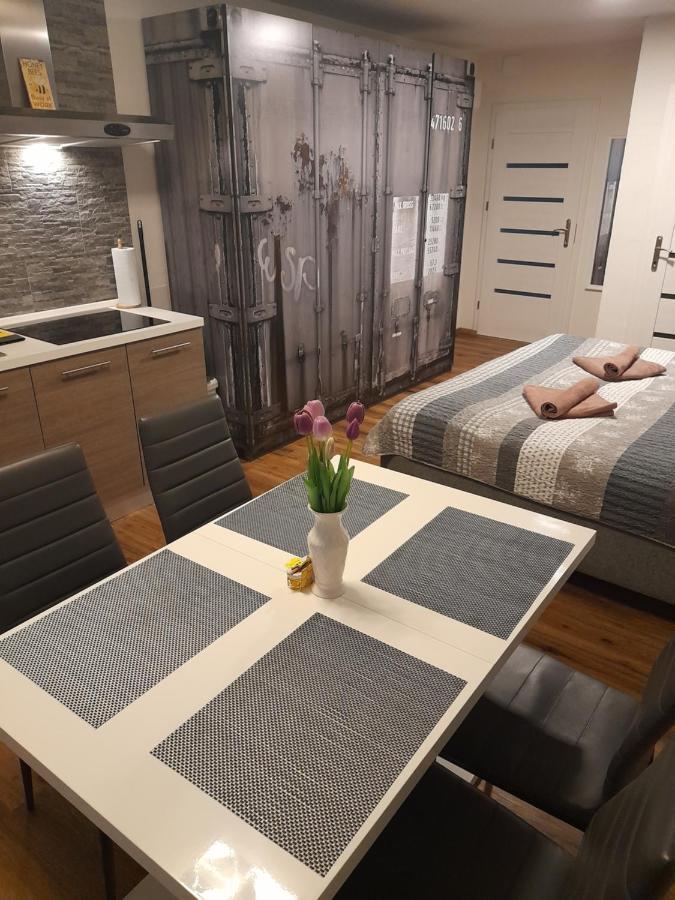 Honey Apartment Lendava Exterior foto